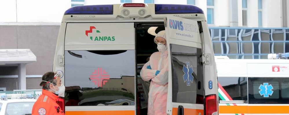 MONZA coronavirus ambulanza in ospedale