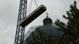 i lavori alla cupola della basilica di Desio