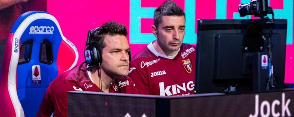 I pro-player del Torino eSports all'opera. Sulla destra il cerianese Carlo Mastrodonato (Foto: Infront)