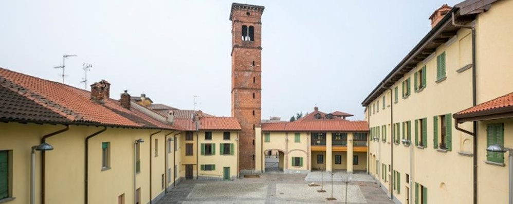 Palazzo e torre Archinti di Mezzago