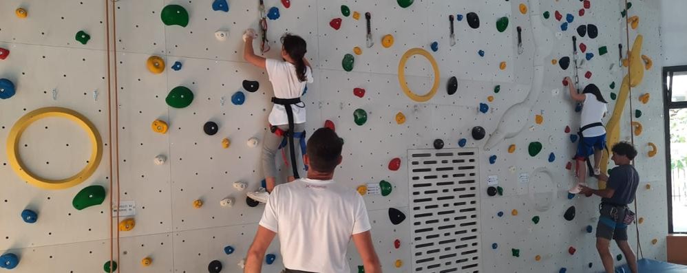 La montagna è a Lissone, corso di arrampicata del Cai per bambini