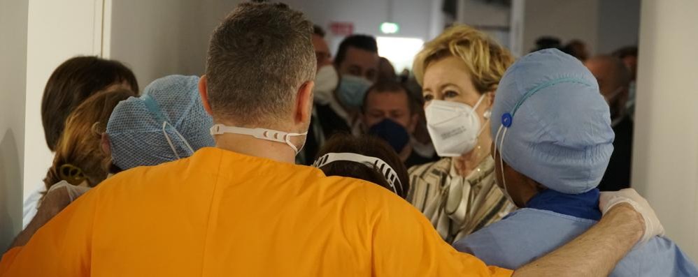 Letizia Moratti all’hub vaccinale di Carate