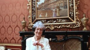 Monza: Anna Zunino alla Villa reale davanti al quadro della nonna