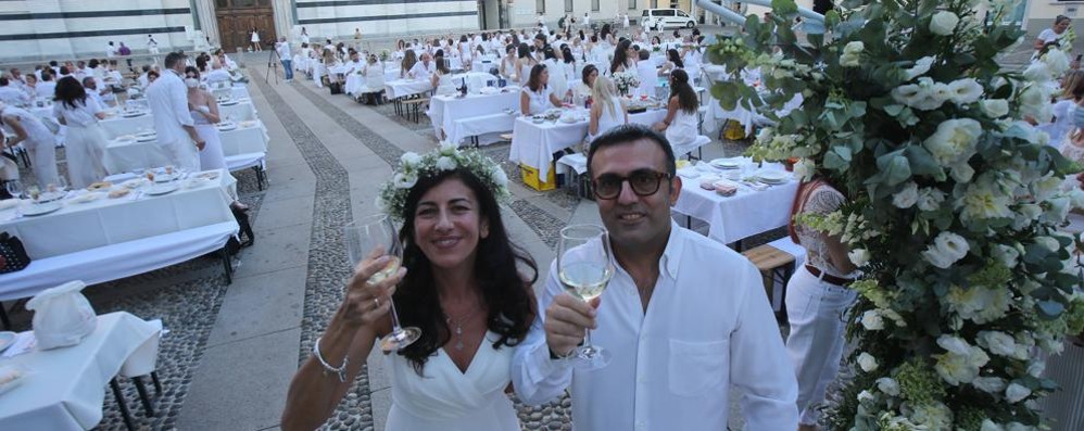 Cena in  bianco  2021: Lorena Sala e l’assessore Massimiliano Longo