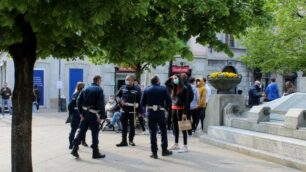 La Polizia locale in piazza Vittorio Veneto