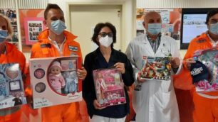 Donazione Croce Bianca Brugherio alle due pediatrie Ospedali di Vimercate e Desio: in foto Vimercate