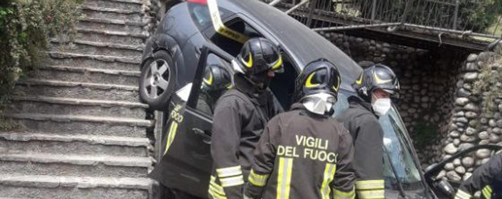 L’incidente di Paderno (foto vigili del fuoco)