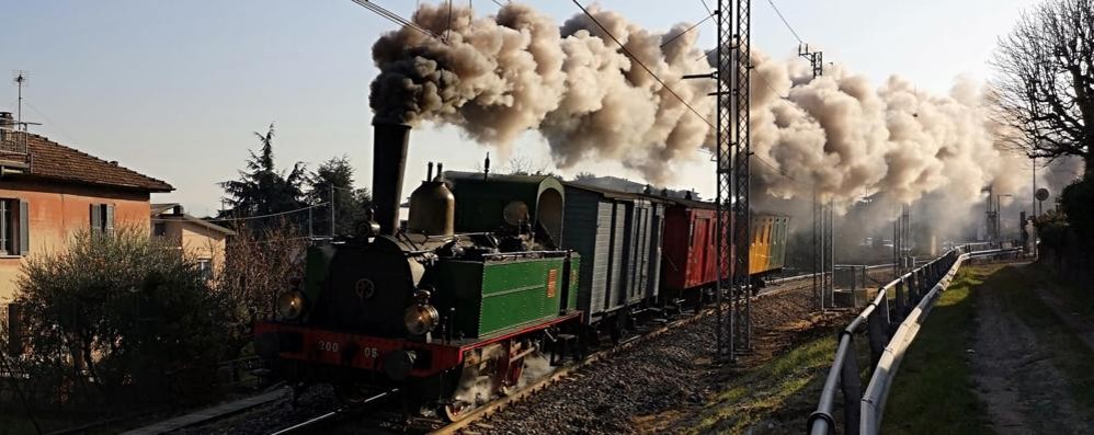 Il treno a vapore - foto d’archivio