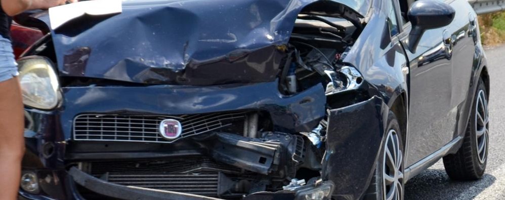 Incidente tra due auto ss36 nord tra Lissone e San Salvatore.