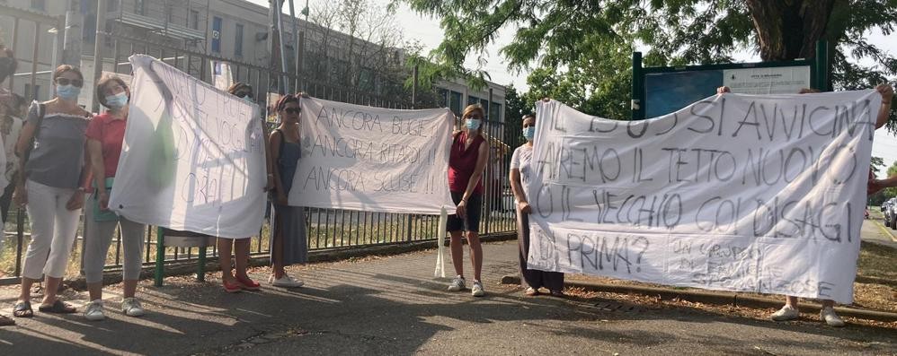 Don Camagni Brugherio manifestazione genitori