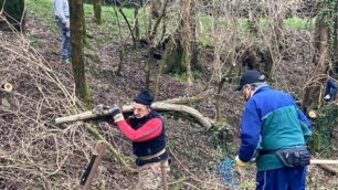 Operazioni di pulizia del sentiero San Martino