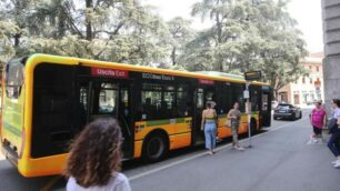 Uno degli ultimi autobus green circolanti a Monza