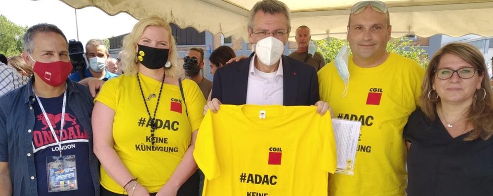 Maurizoi Landini con lavoratori e sindacalisti di Adac