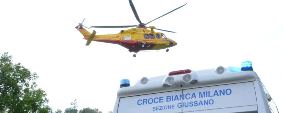 Il piccolo è stato trasportato all’ospedale con l’elicottero