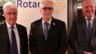 Marco Amistani, neo presidente Rotariadi, Edoardo Gerbelli, governatore distretto 2042 e Fulvio Beretta