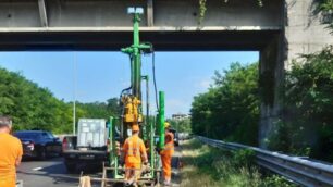 L’indagine sui ponti della Milano-Meda, da mercoledì si ricomincia