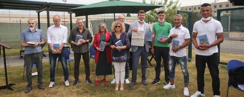 Presentazione libro Il Giardino delle ortiche Redazione giornalistica in collaborazione con Il Cittadino