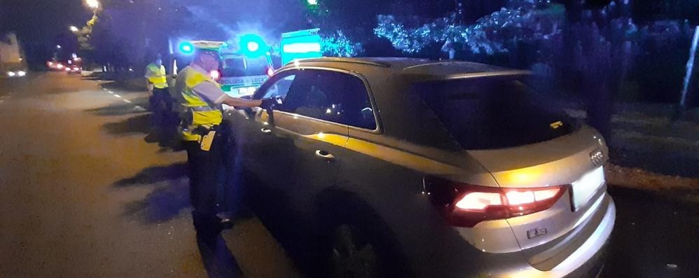 Un controllo della polizia locale di Monza