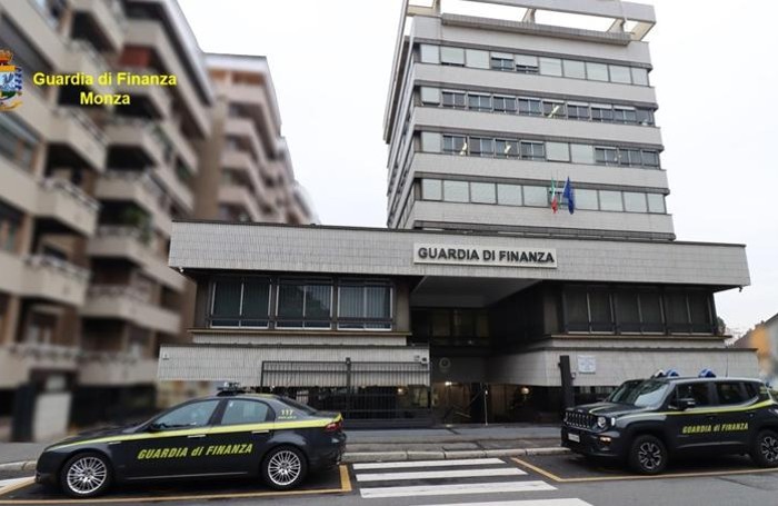 La sede della guardia di finanza di Monza