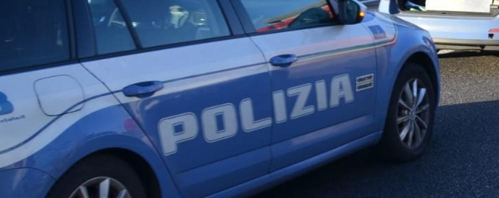 Un’auto della polizia stradale