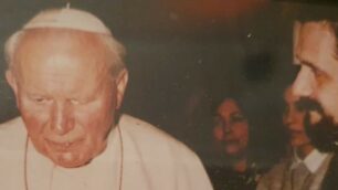 Il seregnese Angelo Colombo ricevuto da volontario da Papa Giovanni Paolo II ( foto Volonterio)