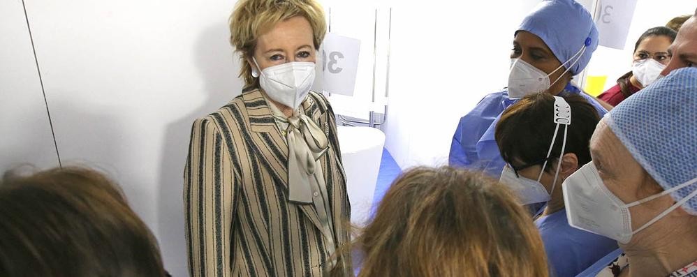 Brianza Letizia Moratti in visita ai centri vaccinali di Carate Brianza e Meda