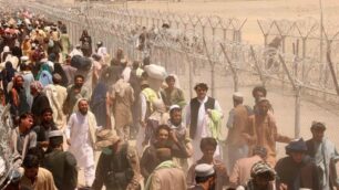 La colonna di profughi afgani