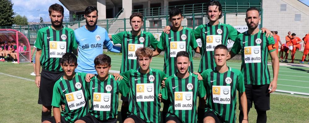 La formazione del Vis Nova schierata nel primo tempo contro l'Alcione Milano (Foto Volonterio)