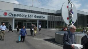 L’ingresso dell’ospedale San Gerardo di Monza