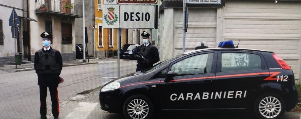 Un controllo dei carabinieri di Desio