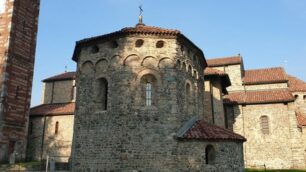 carate: Aglaite basilica battistero