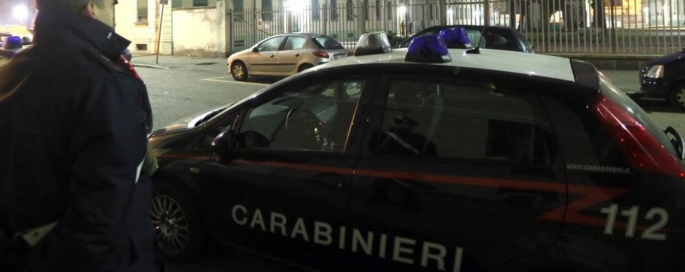Un controllo notturno dei carabinieri