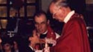 il cardinale Martinez Somalo durante una cerimonia in Collegio Pio XI. Con lui monsignor Giulio Panzeri