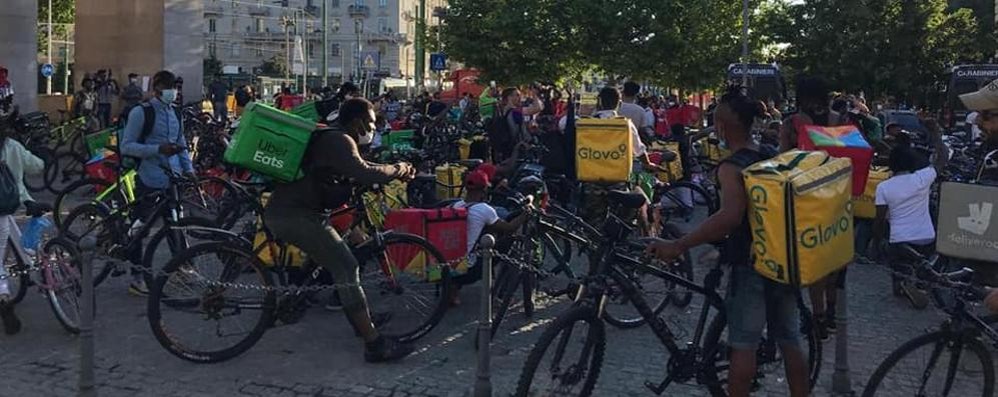 Una protesta a Milano dei rider