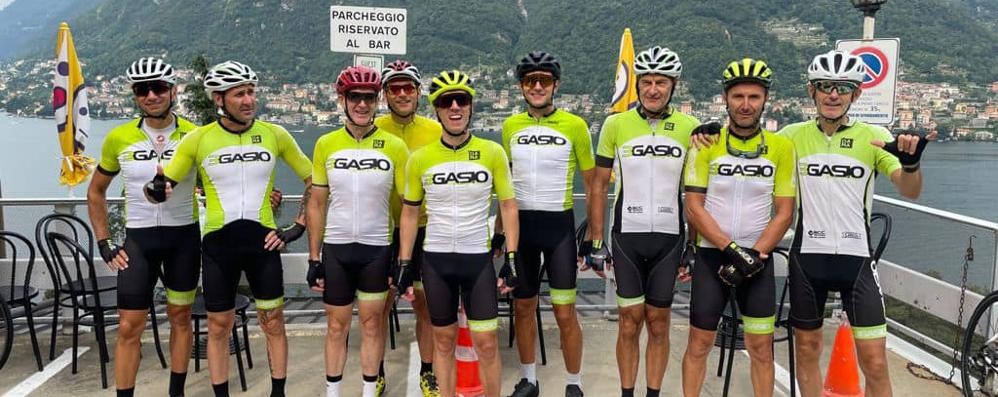 Tregasio Cycling Team nei giorni prima della partenza - foto da Facebook