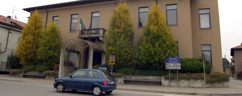 Il municipio di Renate