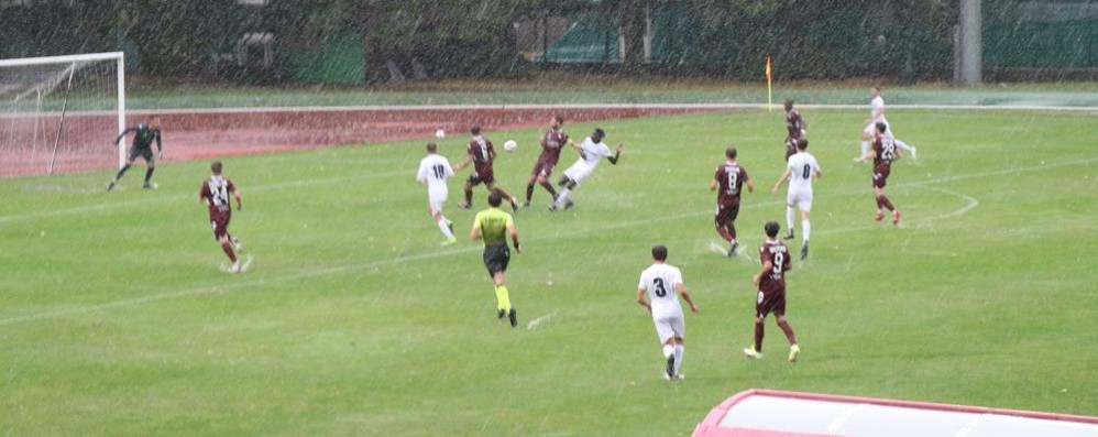 La partita Vis Nova- Breno valevole per la prima giornata di serie D ' stata sospesa al 17' del pt per impraticabilità di campo