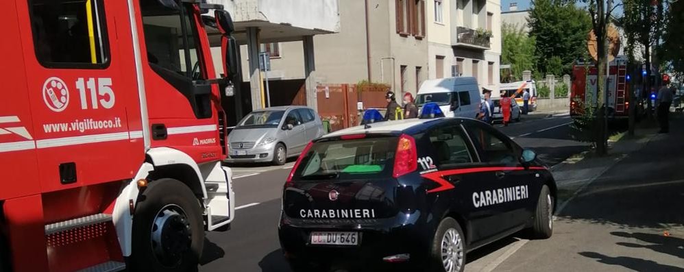 Vigili del fuoco e carabinieri in corso Matteotti