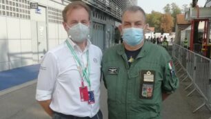 Umberto Andreoletti, operations director dell’autodromo, accompagna le Frecce tricolori nel paddock per pianificare il passaggio prima del Gp d’Italia