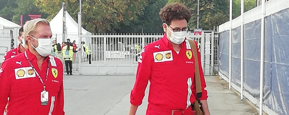 Mattia Binotto all’ingresso del paddock, sabato