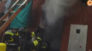 I vigili del fuoco al lavoro a Nova Milanese