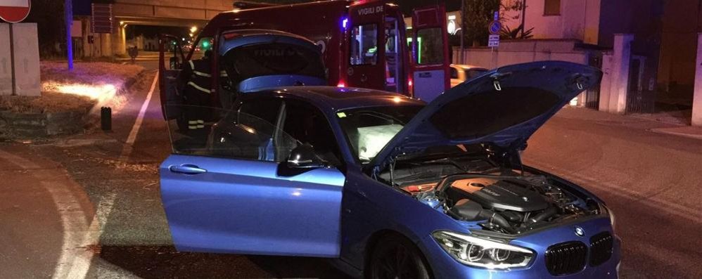 L'auto coinvolta nell'incidente (foto vigili del fuoco)