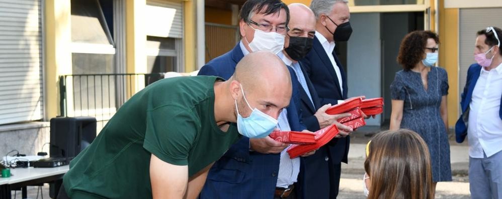 Scuola Ac Monza astucci scuole Puecher e Buonarroti Monza Luca Caldirola Adriano Galliani sindaco Allevi e assessore Pier Franco Maffè