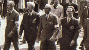 Il Corpo volontari della libertà a Milano il 6 maggio 1945: il secondo da sinistra è il monzese Giovanni Battista Stucchi