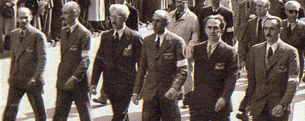 Il Corpo volontari della libertà a Milano il 6 maggio 1945: il secondo da sinistra è il monzese Giovanni Battista Stucchi