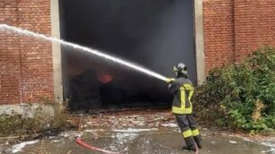 Vigili del fuoco all’opera a Varedo