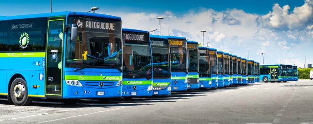 Autoguidovie: «Possibili disservizi da venerdì 15 per i dipendenti senza green pass». Atm e Trenord: il 15% del personale a rischio, pronti i “riservisti”