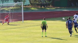Il rigore trasformato da Maguette Fall che ha portato il Vis Nova sul 3-2