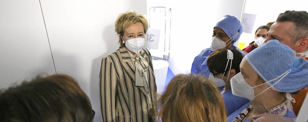 Brianza Letizia Moratti in visita ai centri vaccinali di Carate e Meda