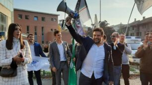 Elezioni 2021 a Desio Simone Gargiulo neo sindaco festeggia